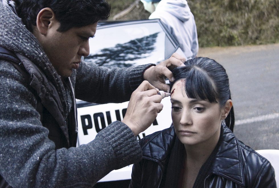 Ear, Eye, Wrist, Jacket, Black hair, Sharing, Beauty salon, Temple, Youth, Eyelash, 