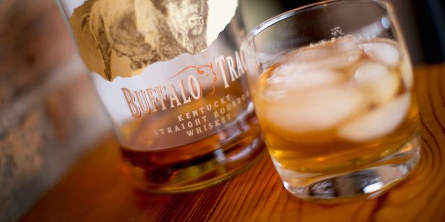 What Is Bourbon - How to Drink Bourbon