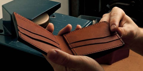 Find the Perfect Wallet - Tips for Buying a Billfold