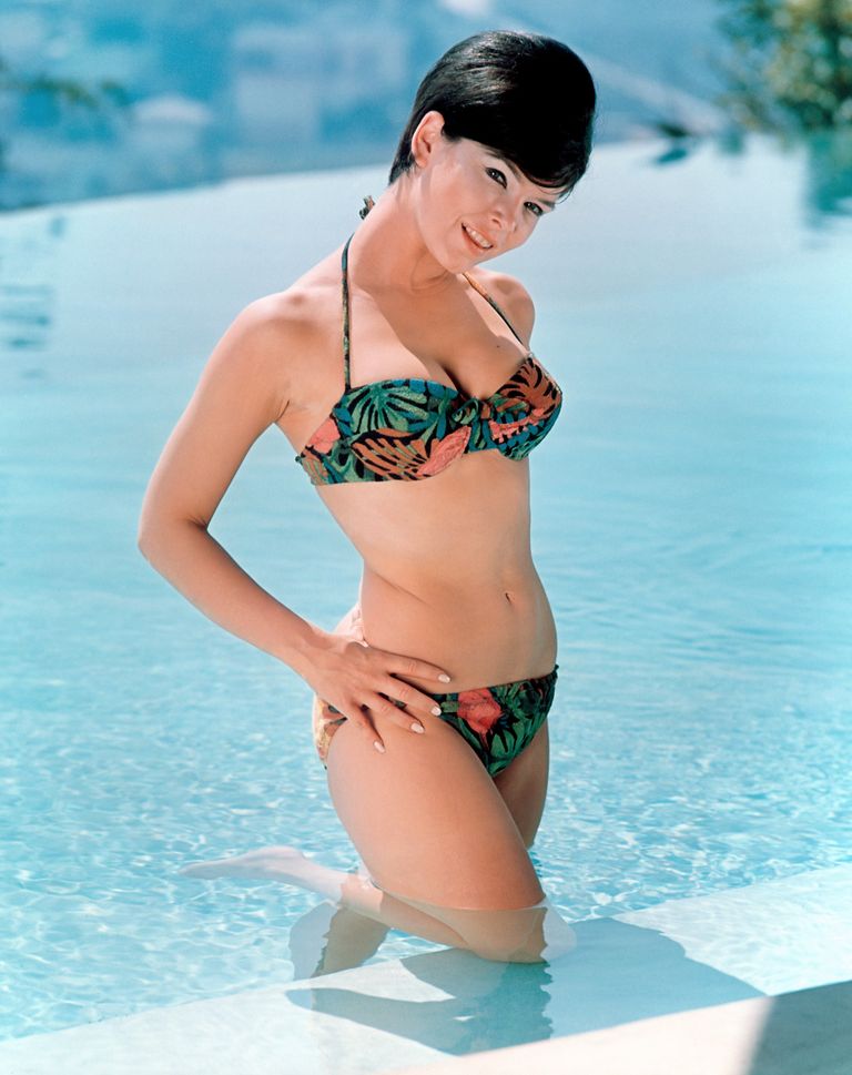 Remembering Batgirl Actress Yvonne Craig In 8 Stunning Photos 