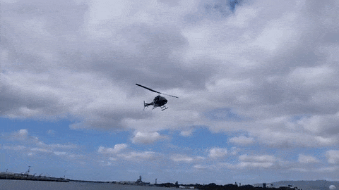 Helicopter, Rotorcraft, Mode of transport, Sky, Daytime, Natural environment, Aircraft, Cloud, Atmosphere, Flight, 