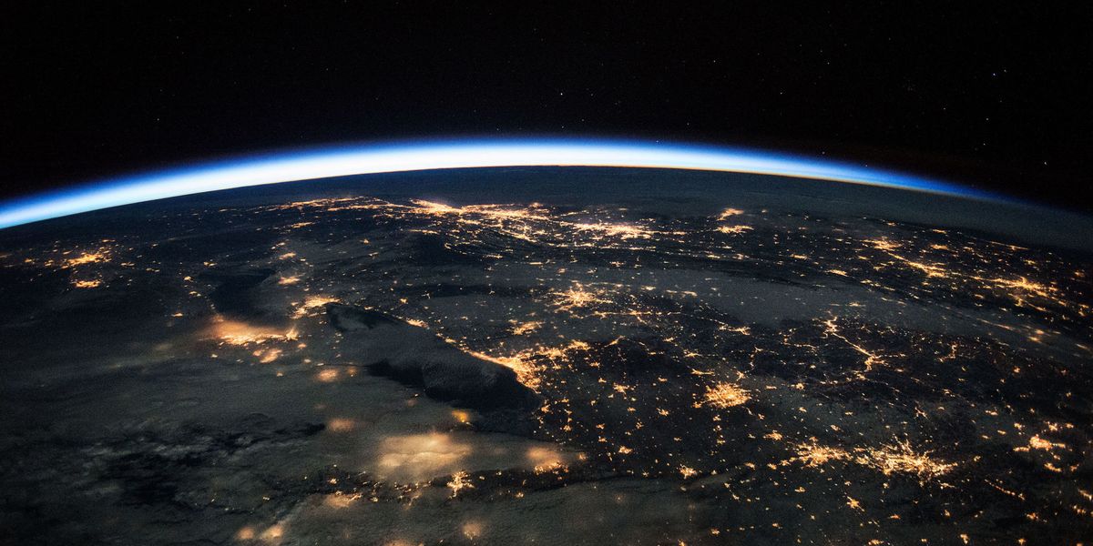 50 Extraordinary Photos From One Year in Space