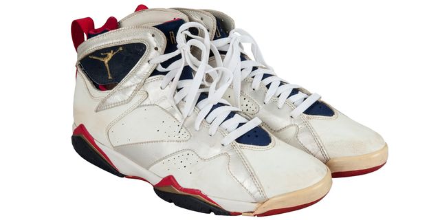 michael jordan white shoes