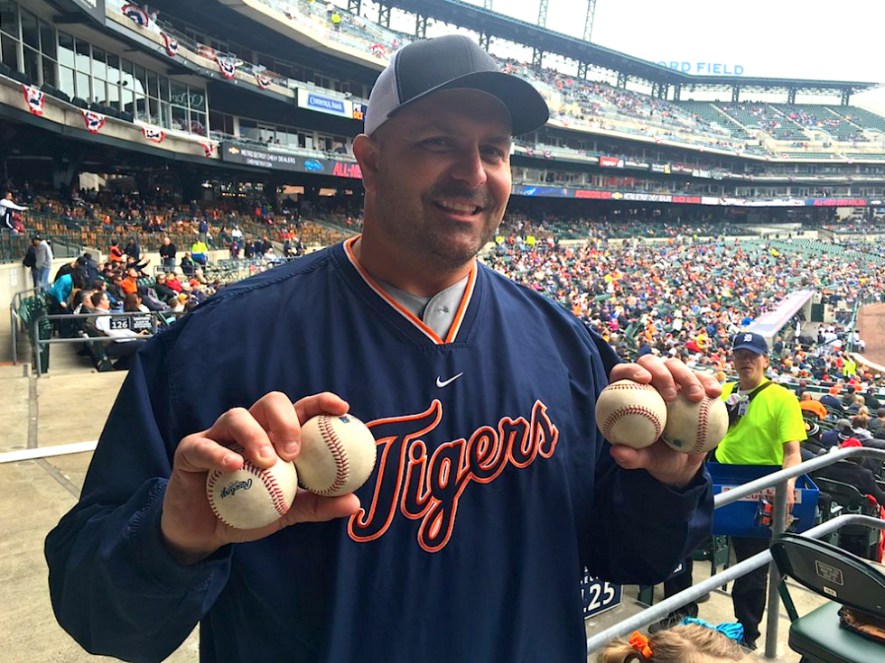 Lucky Detroit Tigers Fan Catches 5 Foul Balls in One Game - ABC News