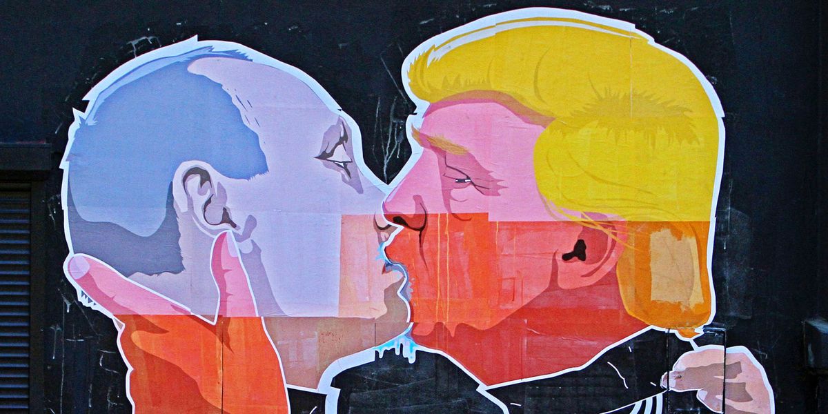 Here S Donald Trump And Vladimir Putin Kissing