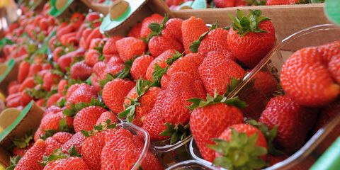 Food, Natural foods, Sweetness, Fruit, Red, Produce, Vegan nutrition, Strawberry, Seedless fruit, Local food, 
