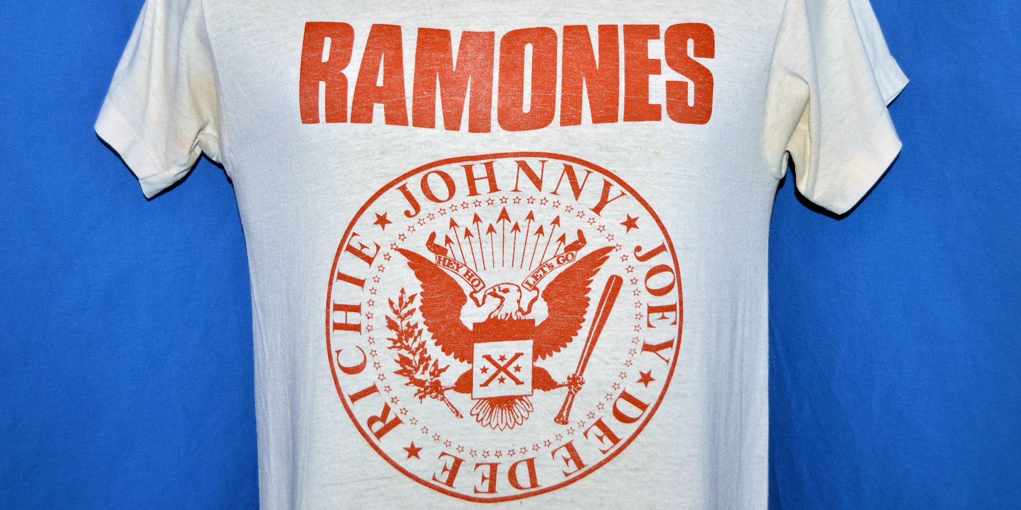 Tees Grunge Vintage Style. Vintage 1990\u2019s White D.A.R.E To Resist Drugs & Violence T-Shirt Vintage T-Shirts Tops