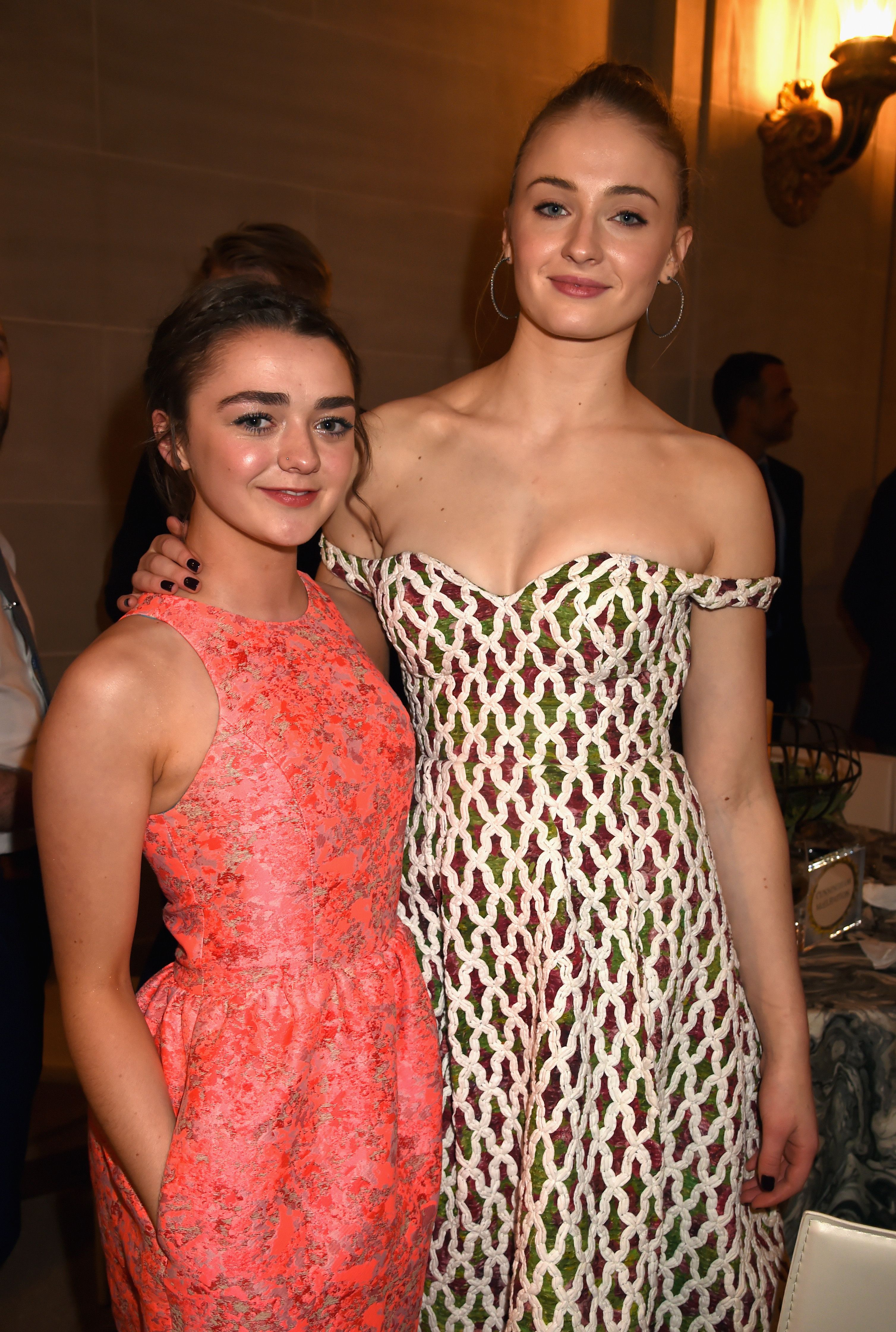 Next photo of Maisie Williams