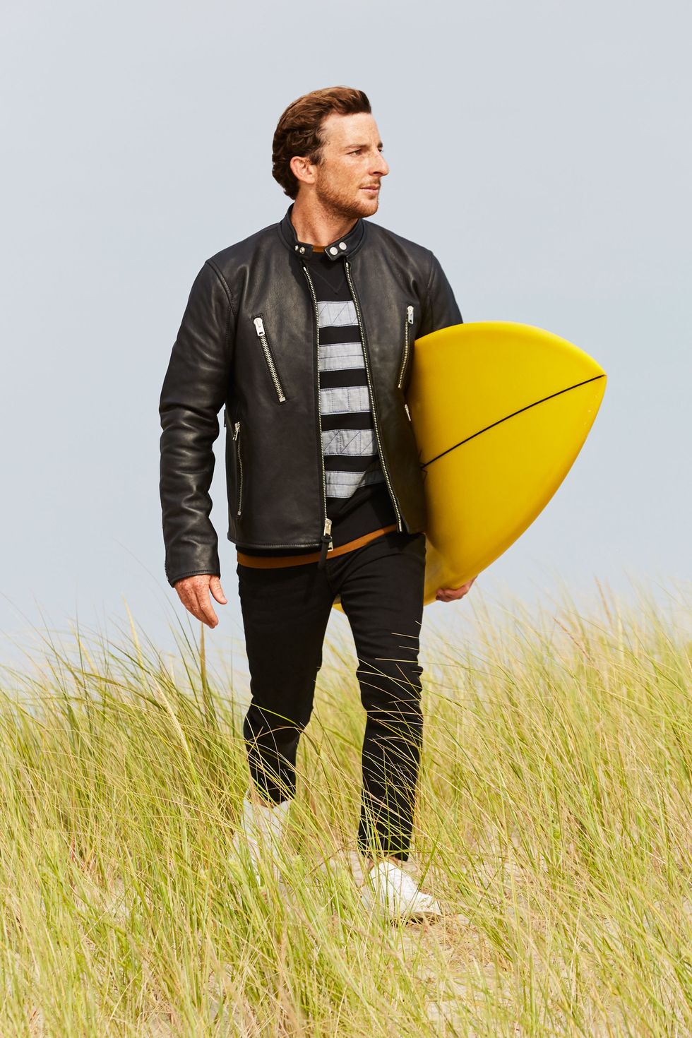 Jacket, Sleeve, Outerwear, Standing, People in nature, Surfboard, Surfing Equipment, Grassland, Leather jacket, Leather, 