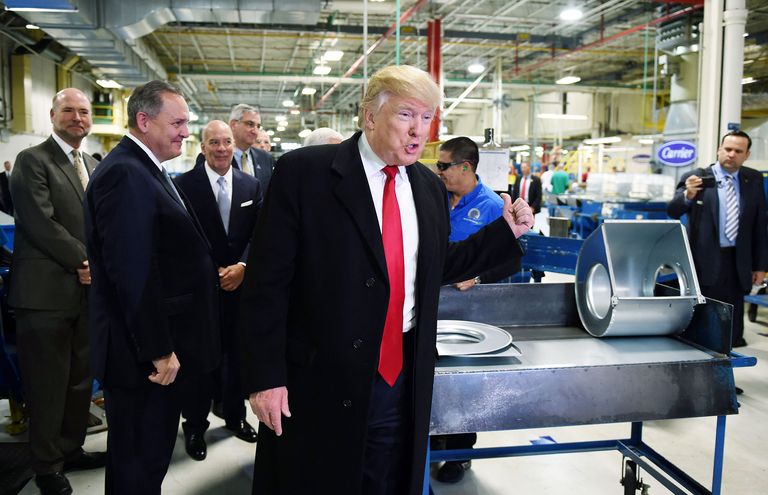 Donald Trump Tapes His Tie Together What Is Going On With Trumps Scotch Taped Tie 