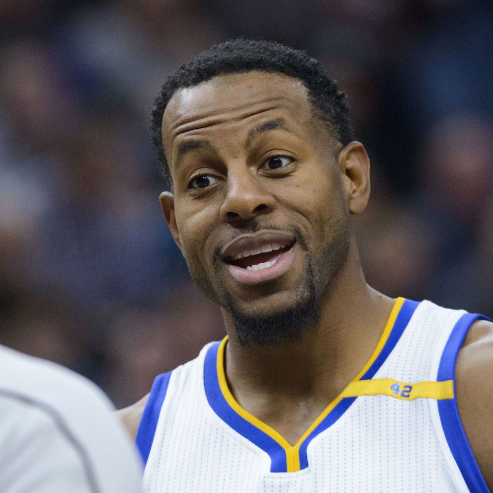 Watch: Andre Iguodala delivers the most creative alley-oop pass