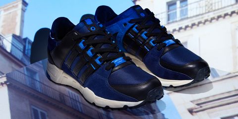 Footwear, Blue, Product, Shoe, White, Electric blue, Athletic shoe, Majorelle blue, Light, Carmine, 