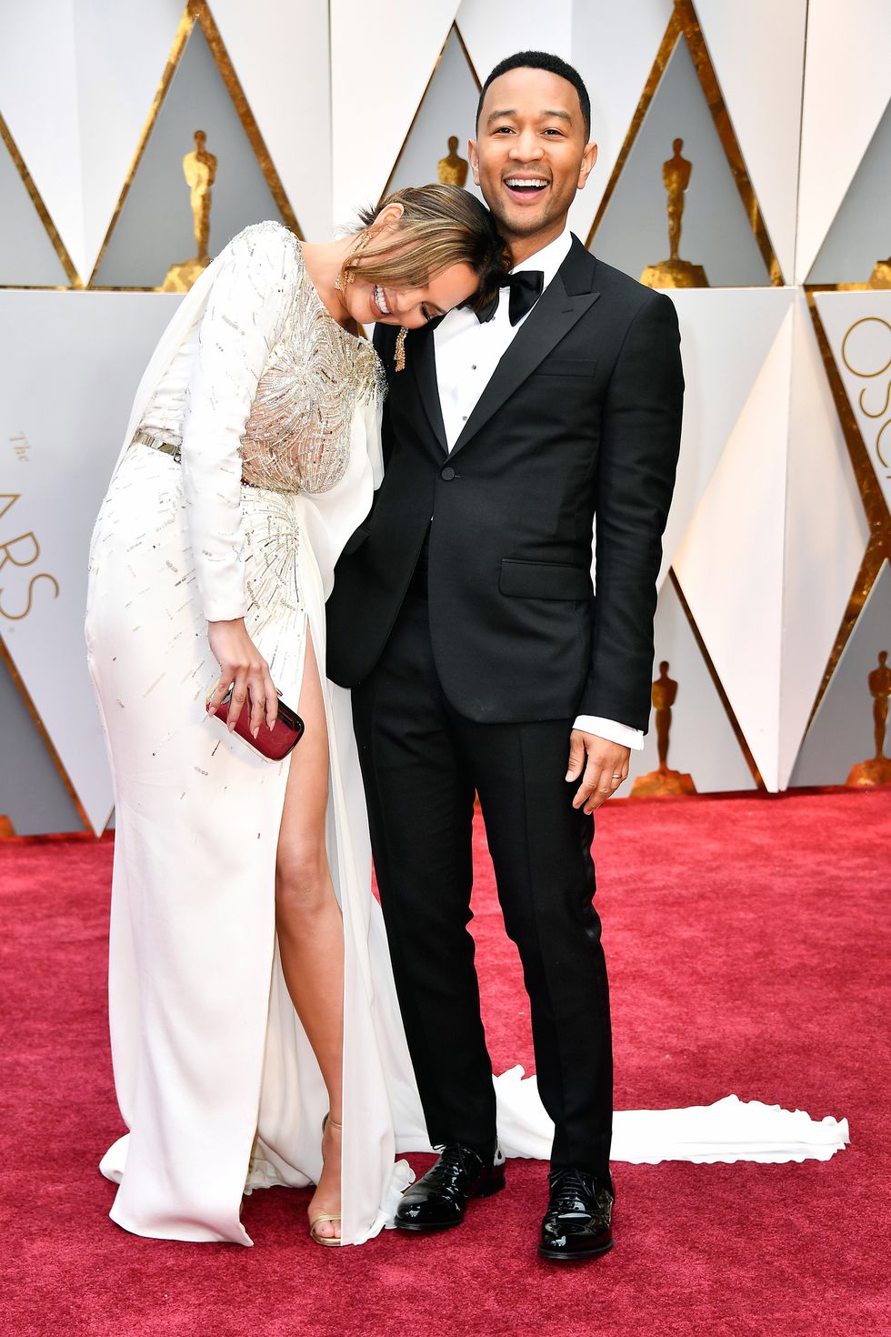 John Legend Wears Gucci Tuxedo for Oscars 2017 Red Carpet