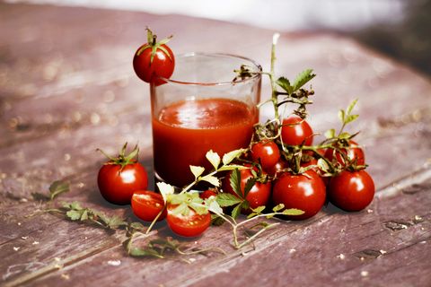 Food, Natural foods, Fruit, Solanum, Still life photography, Vegetable, Plant, Tomato, Ingredient, Tomato juice, 