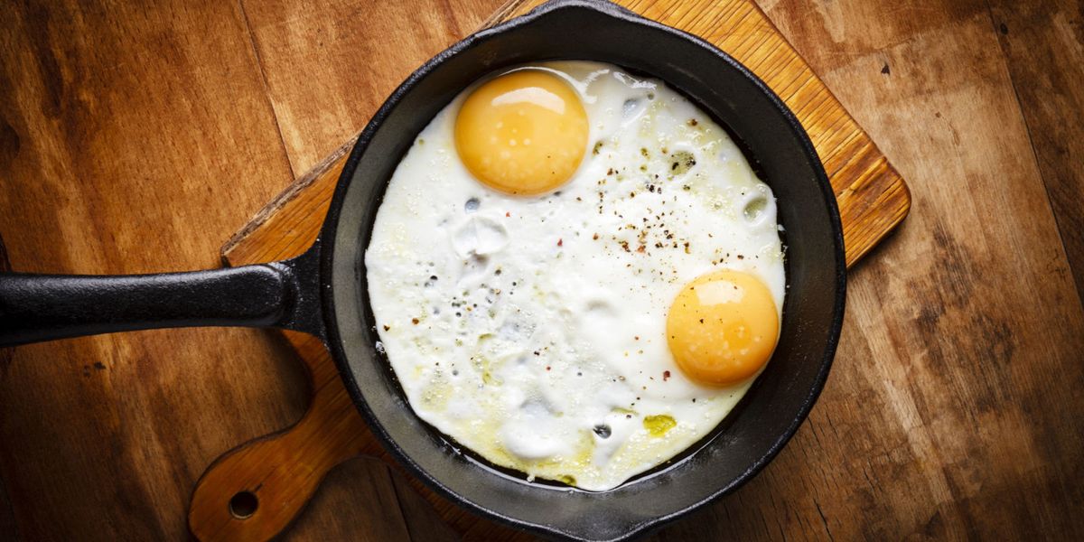 Egg yolk, Food, Ingredient, Egg white, Meal, Fried egg, Breakfast, Recipe, Egg, Dish, 