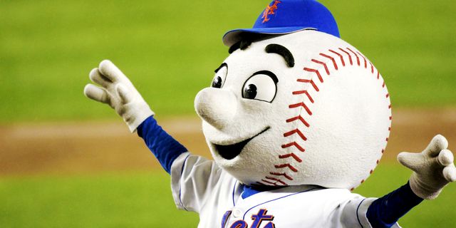 Mr. Met gives fan the finger, employee out as team mascot