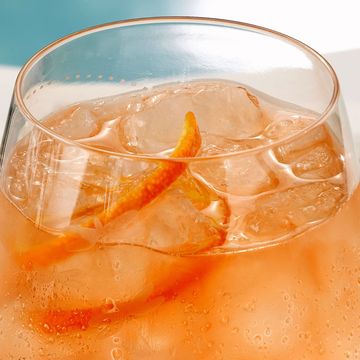Drink, Bay breeze, Paloma, Non-alcoholic beverage, Greyhound, Whiskey sour, Spritzer, Classic cocktail, Punch, Alcoholic beverage, 