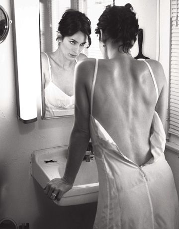 Sexy carrie anne moss