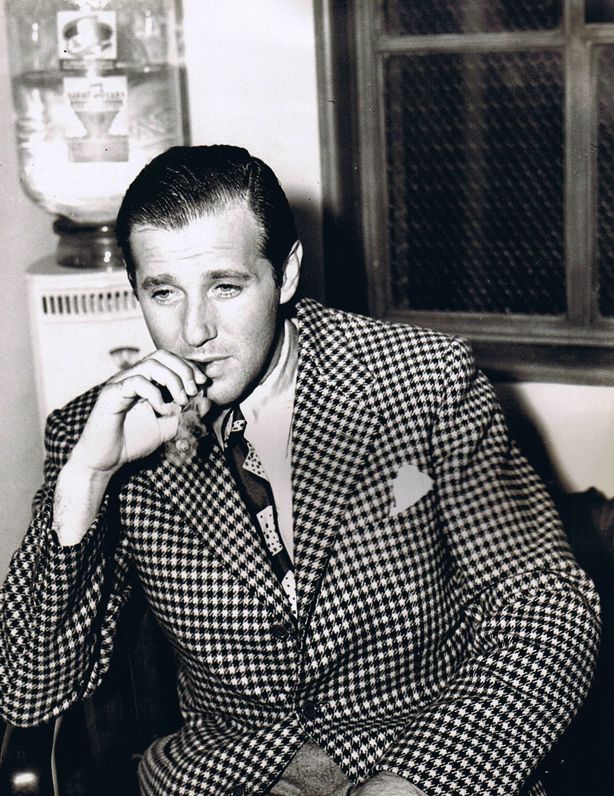 dressing like a mobster