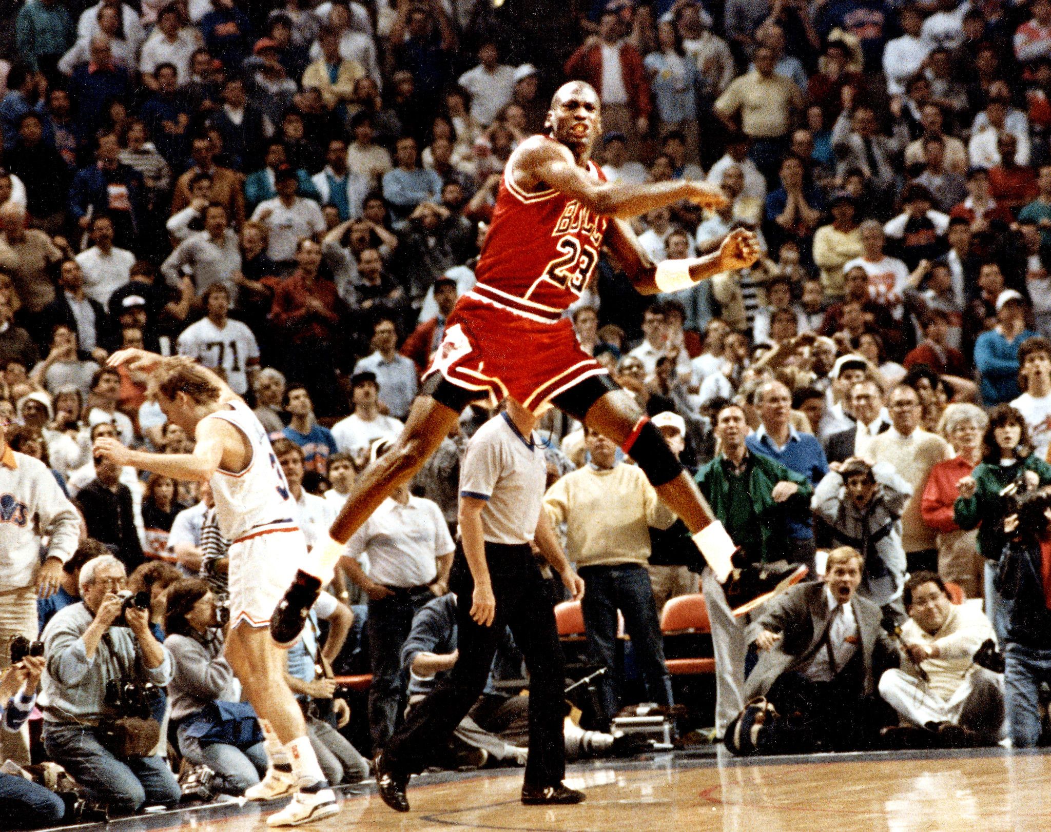 The Last Dance' Director Jason Hehir On “De-Iconizing” Michael Jordan –  Deadline