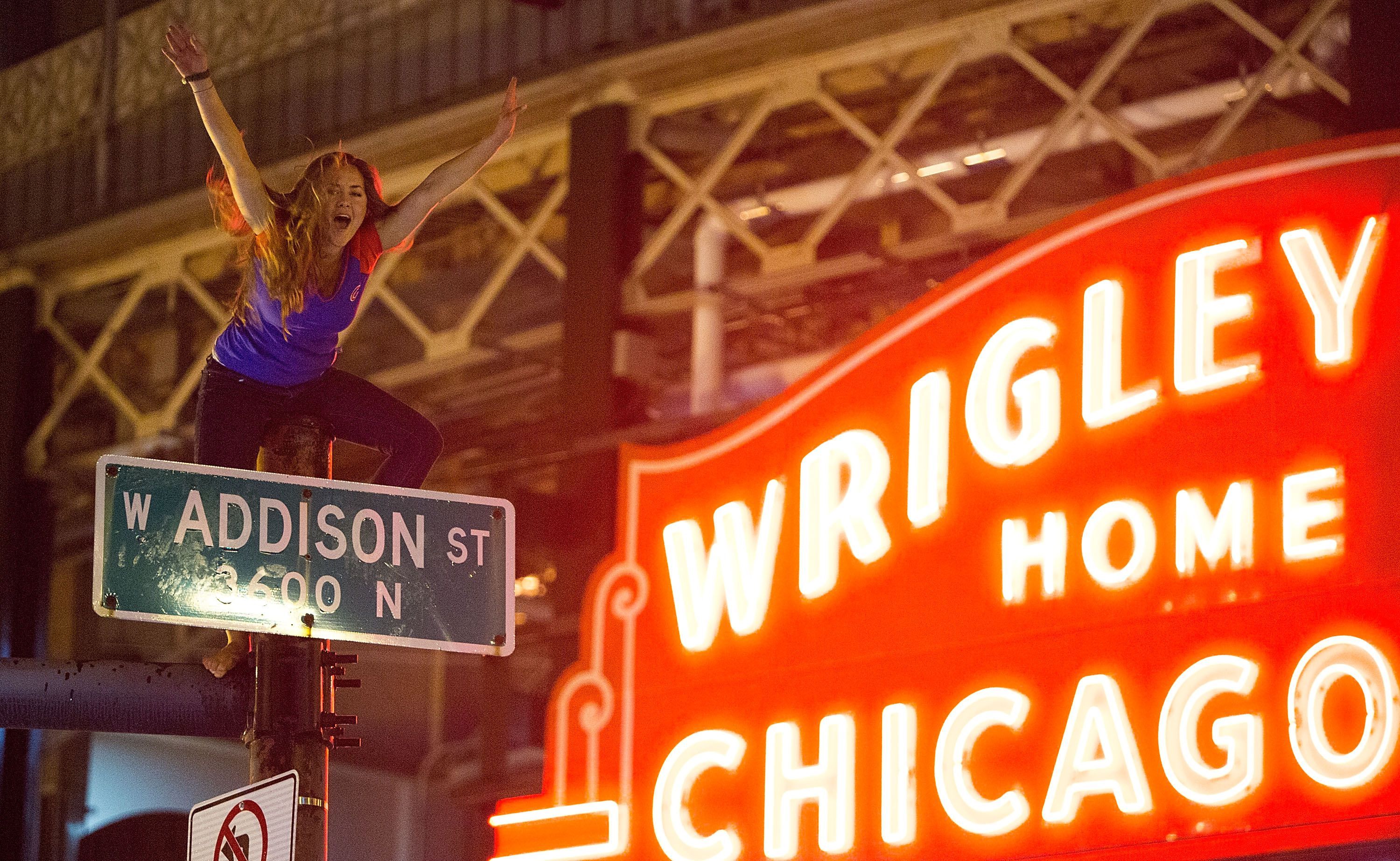 Turning of Wrigley ivy adds another shade to Cubs' World Series quest