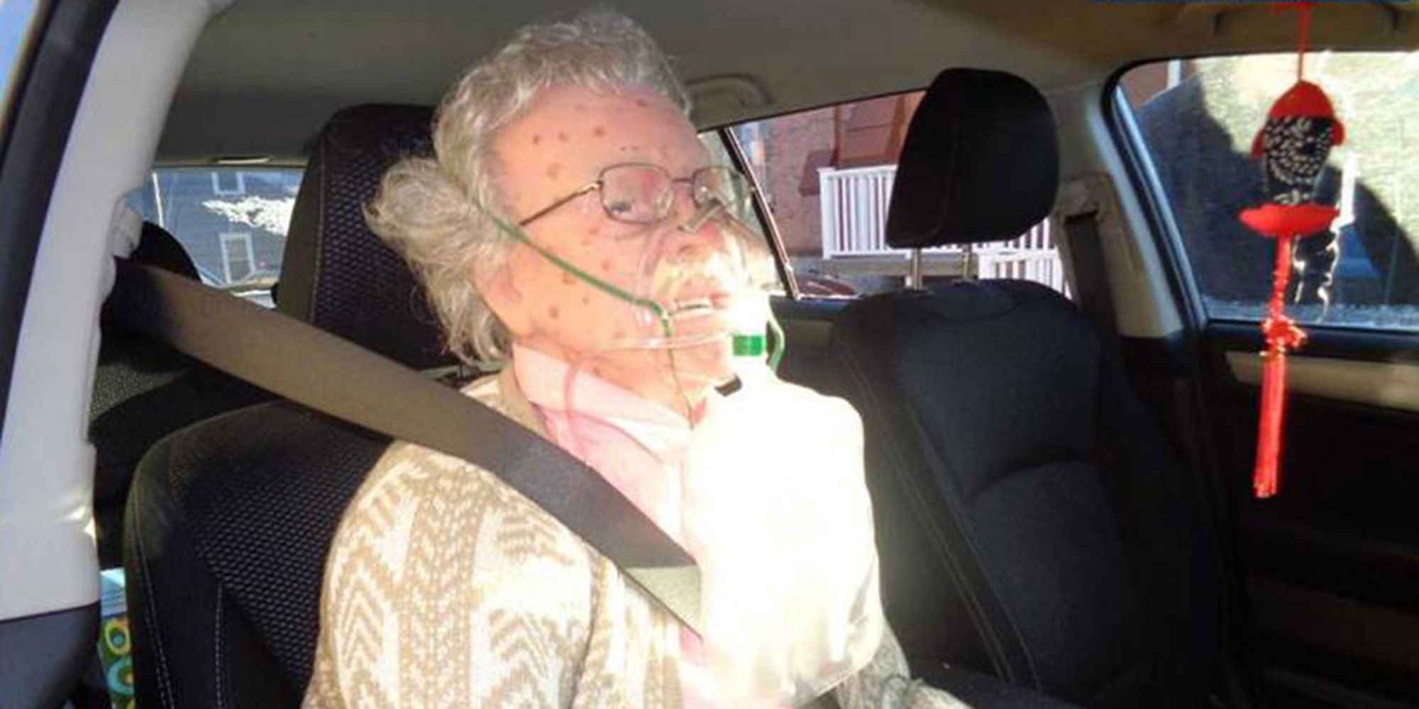 Police Tried to Rescue a Little Old Lady Only to Learn She Was a Mannequin