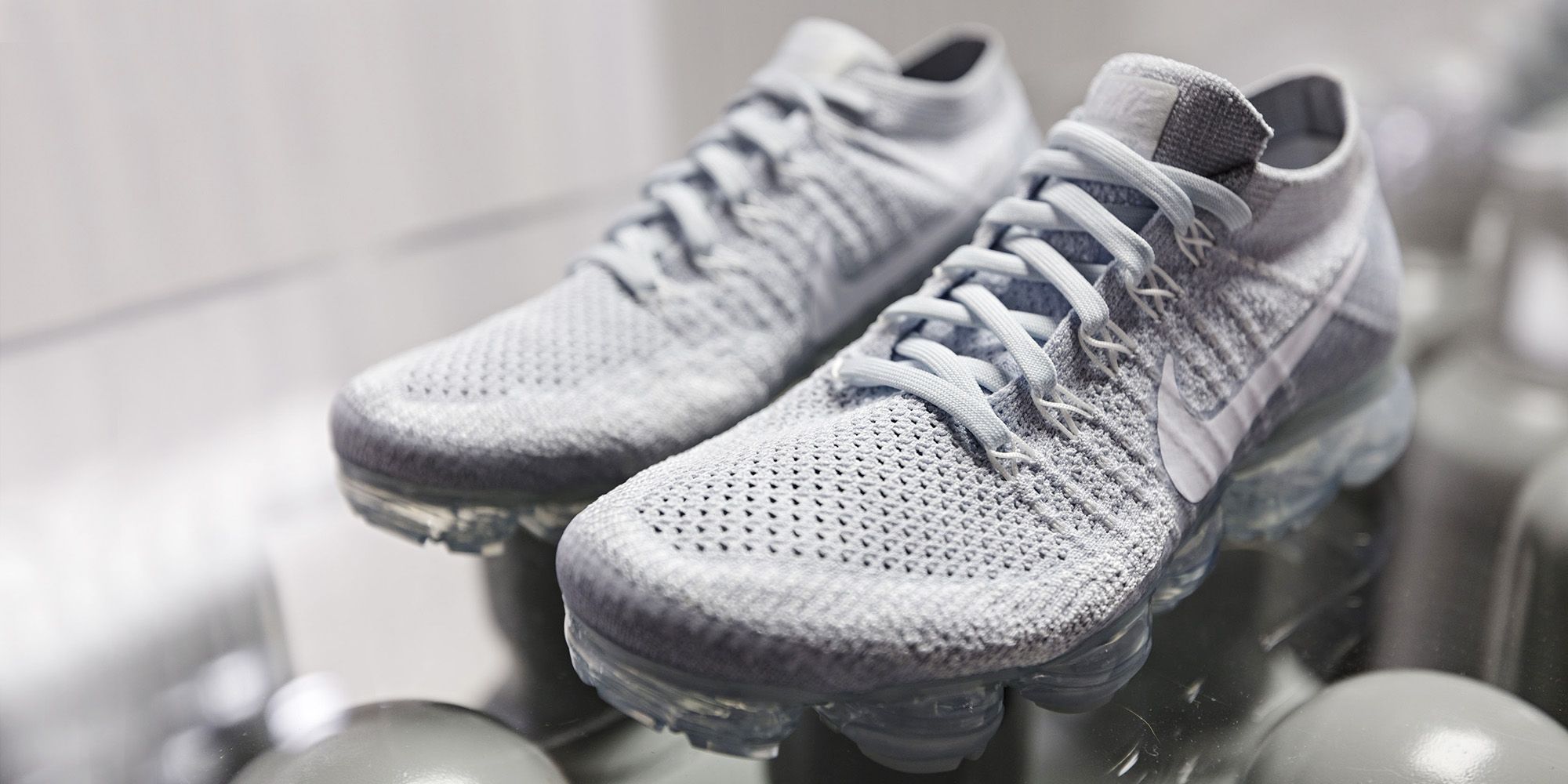 laat staan oppervlakte silhouet Nike's New Air VaporMax Is a Sneaker 30 Years in the Making