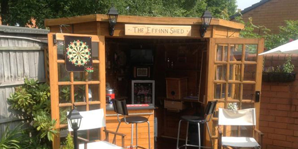 10 Incredible \'Shed Pubs\' 10 Incredible \'Shed Pubs\'