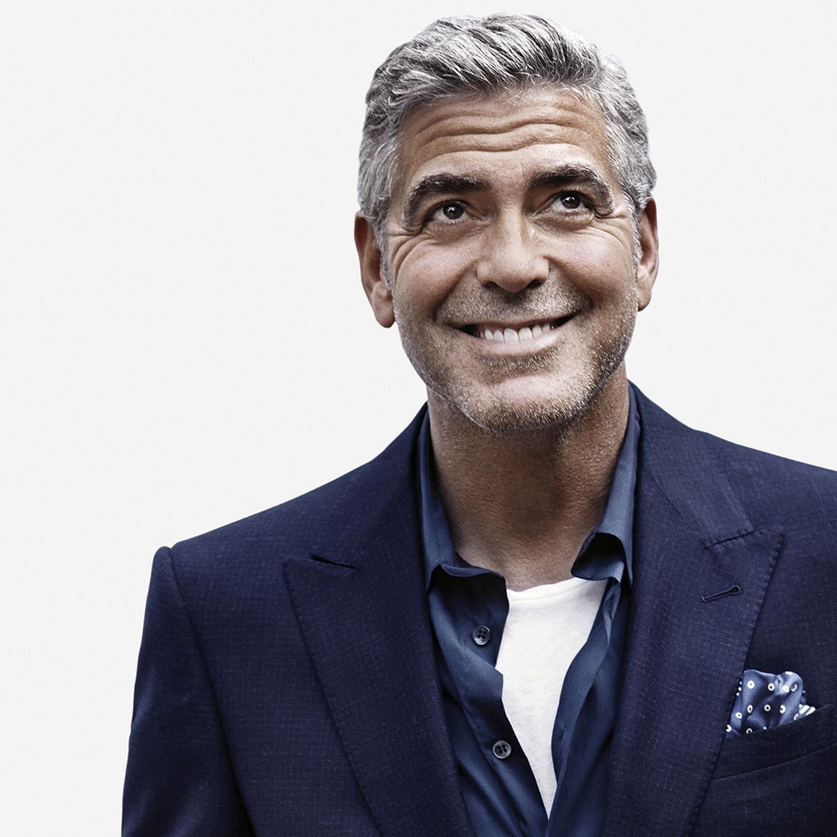 George-Clooney-navy-blazer-5-43