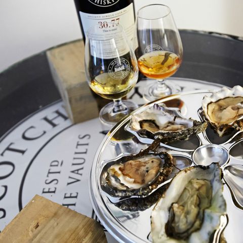 Whiskey-and-oyster-event-43