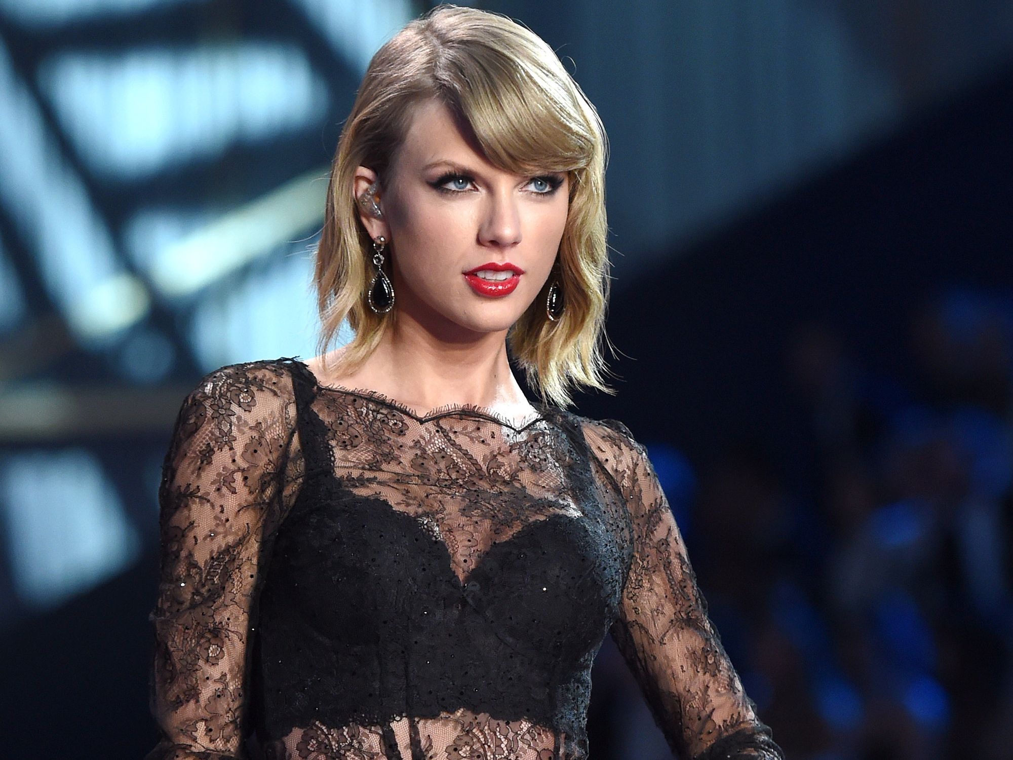 Taylor Swift Naked Lesbian - A Comprehensive Analysis Of Why The World Has Fallen For Taylor Swift