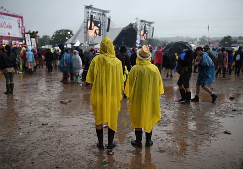 gallery-1466589481-glasto-rain.jpg?resiz