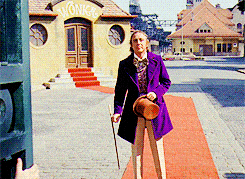 1472549647-willy-wonka-roll-over-surprise.gif