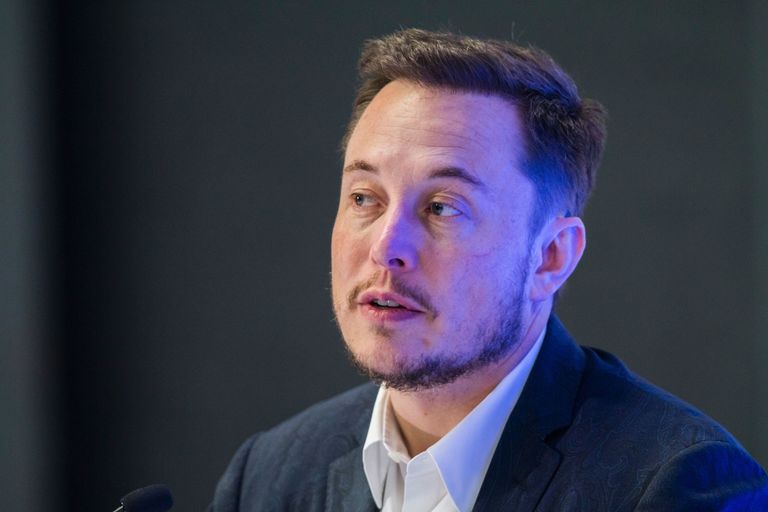 Elon Musk Says He'll Move Us To Mars By 2022