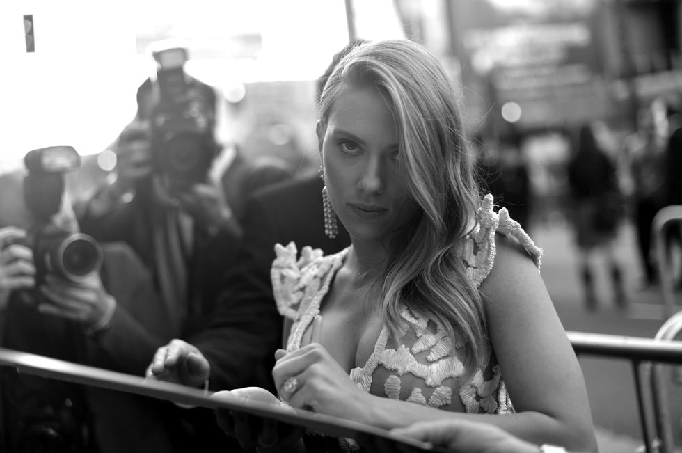 Scarlett Johansson cleavage