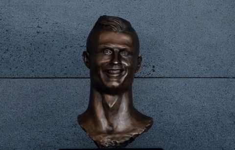 Exactly How Furious Is Cristiano Ronaldo About This Hilarious Statue