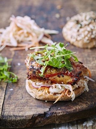 Salade de chou burger au poulet Salade de chou burger au poulet