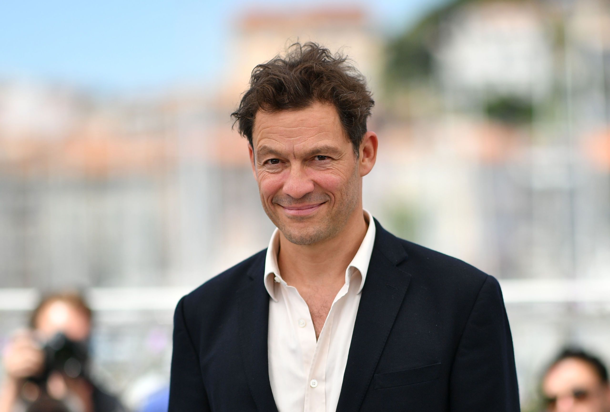 Next photo of Dominic West