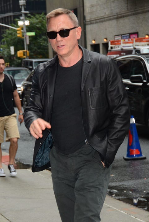 How To Wear A Leather Jacket And Look Good Even 007 Can T Get Away With A Leather Blazer