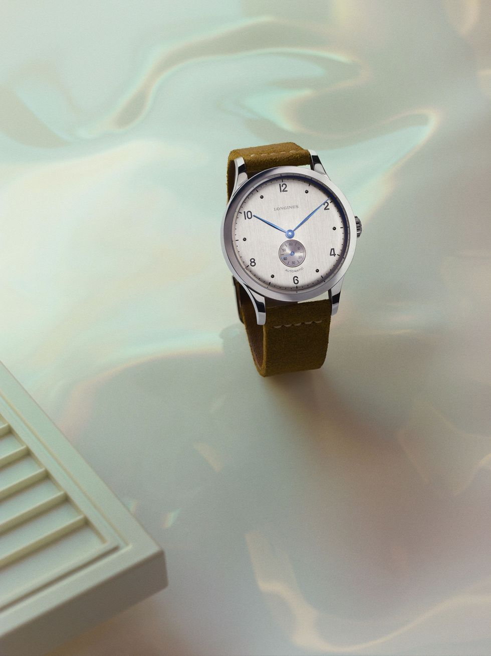 Watch, Analog watch, Glass, Watch accessory, Fashion accessory, Font, Azure, Aqua, Clock, Grey, 