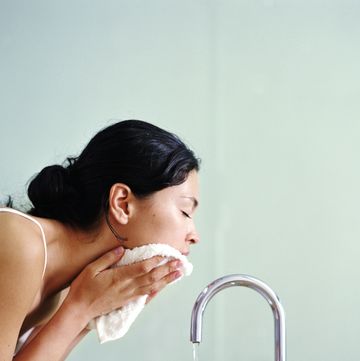 washing your face at night to prevent wrinkles beauty tips