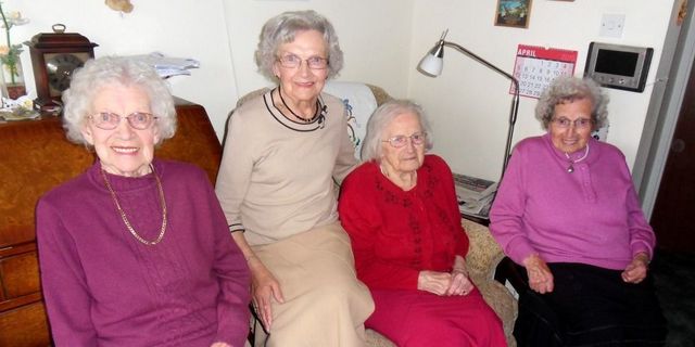 World's Oldest Sisters - British Sisters Soon to Become World's Oldest