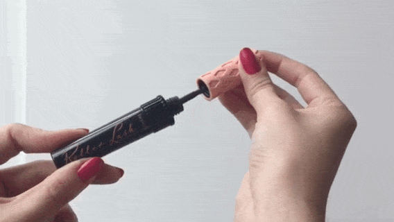 How NOT to apply mascara