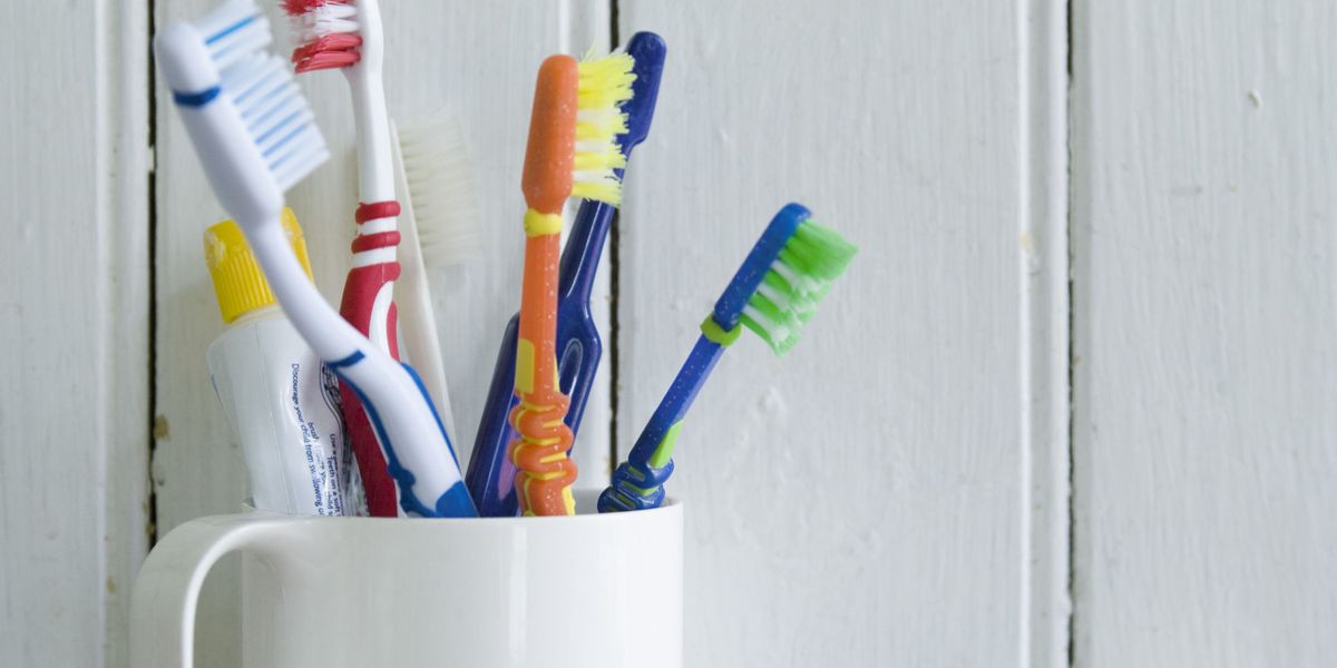 9 Hygiene Products You Should Never Share With Your Partner ...