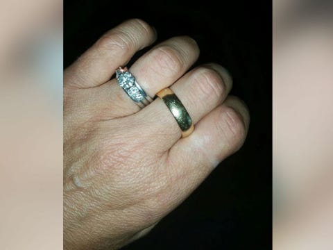 Friends Find Late Husband S Lost Wedding Ring For Grieving Widow Image