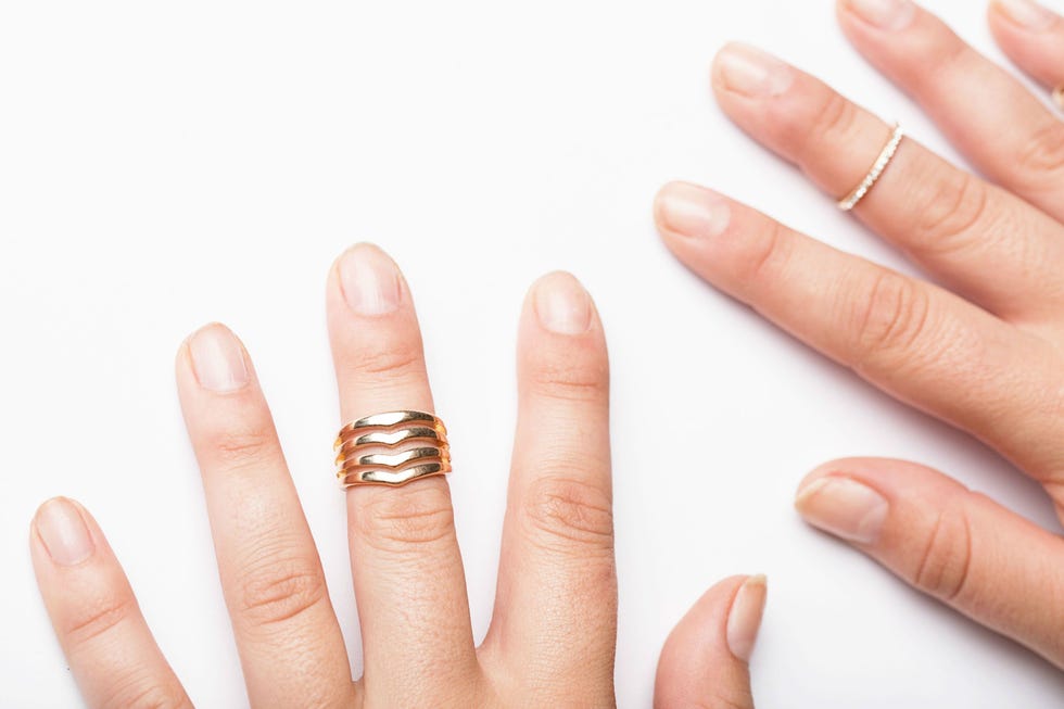How to Fix a Broken Nail With a Tea Bag - Nail Care Trick How to Fix a Broken Nail With a Tea Bag - Nail Care Trick