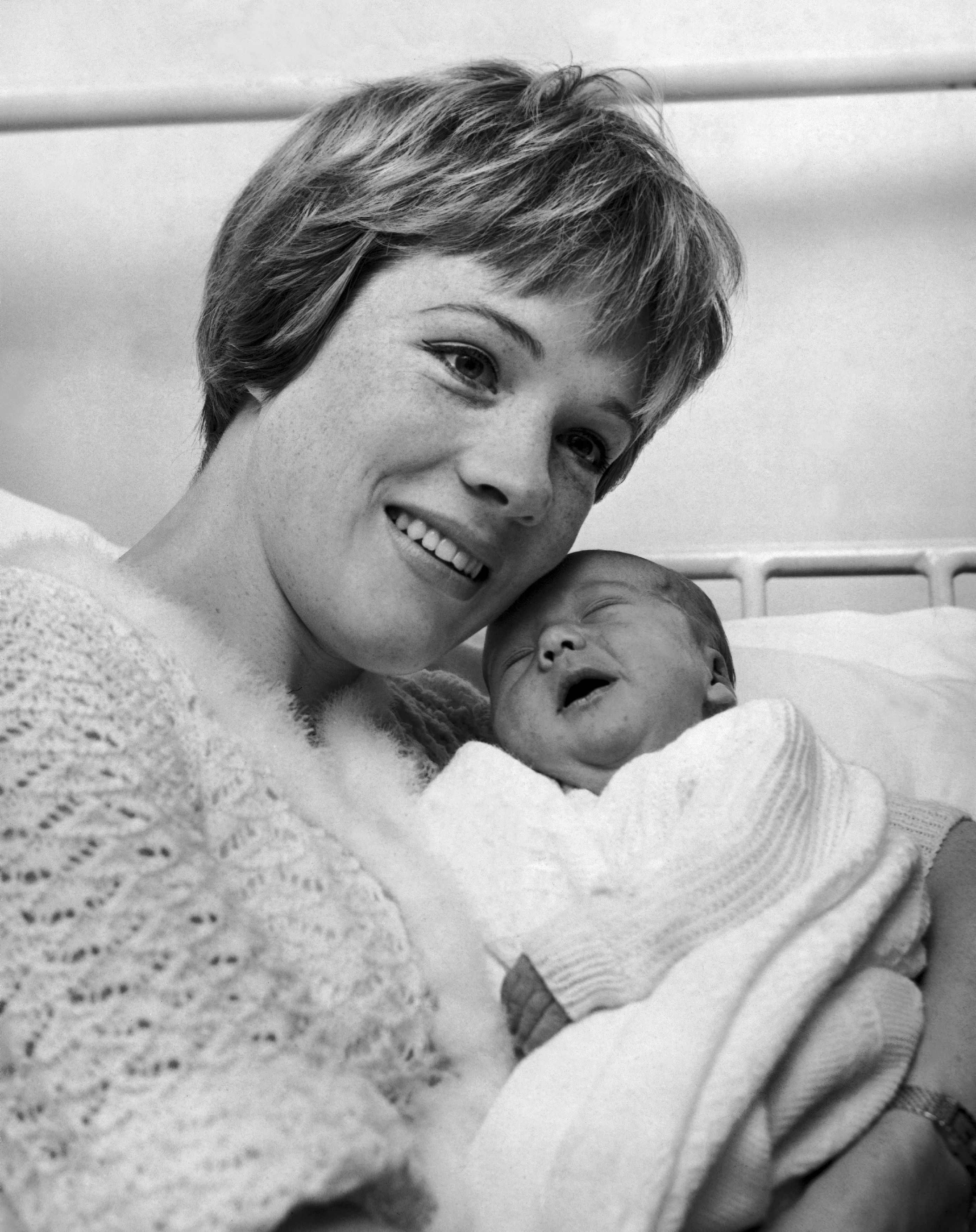 14 Facts About Julie Andrews Young Julie Andrews Photos