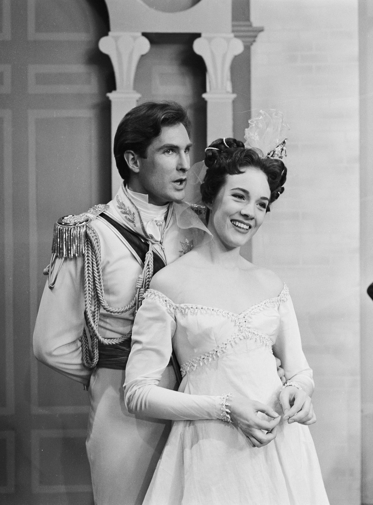 14 Facts About Julie Andrews Young Julie Andrews Photos