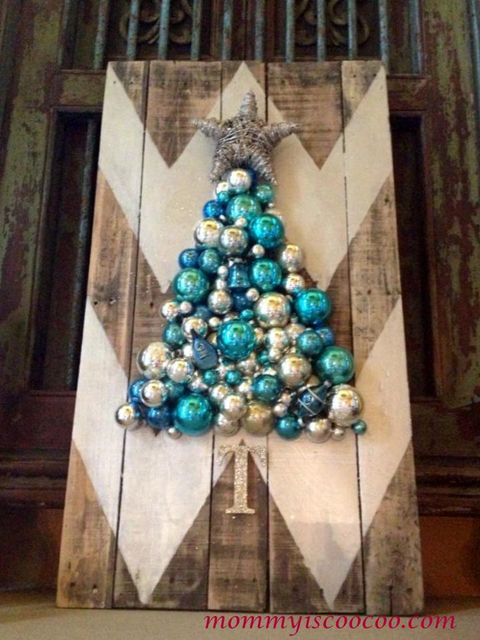 Chevron Pallet Christmas Tree