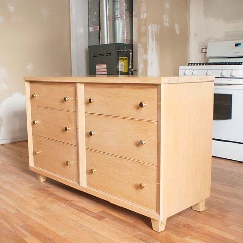 Chest of drawers, Furniture, Drawer, Dresser, Chiffonier, Sideboard, Changing table, Cupboard, Filing cabinet, Room, 